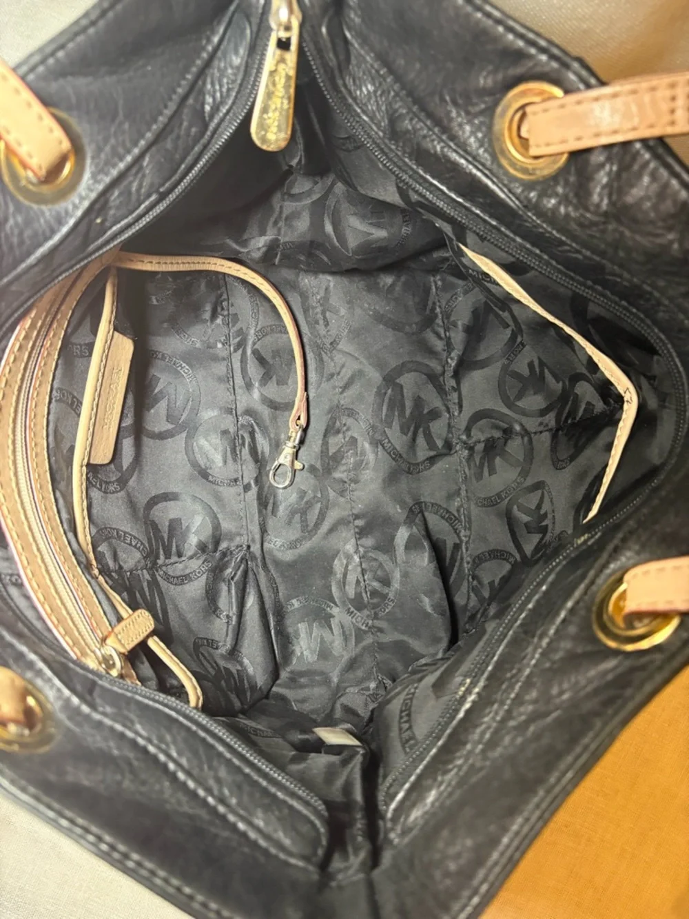Michael Kors Black Pebbled Leather Jet Set Tote Shoulder Bag Gold Hardware LG